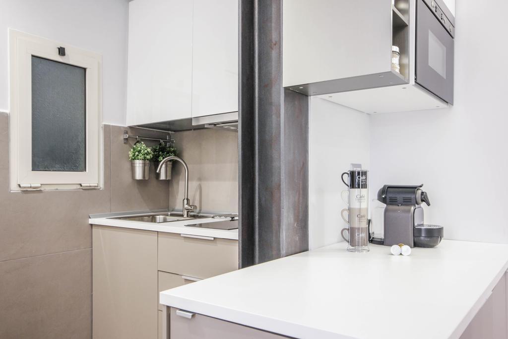 Living Rhome - Condotti Apartment Рим Екстер'єр фото