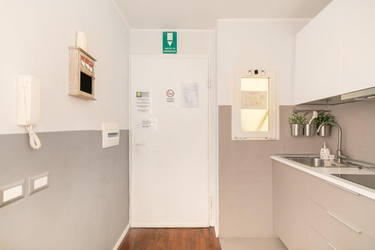 Living Rhome - Condotti Apartment Рим Екстер'єр фото