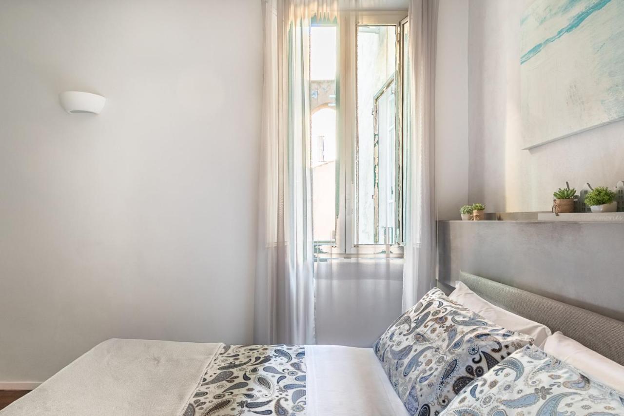 Living Rhome - Condotti Apartment Рим Екстер'єр фото