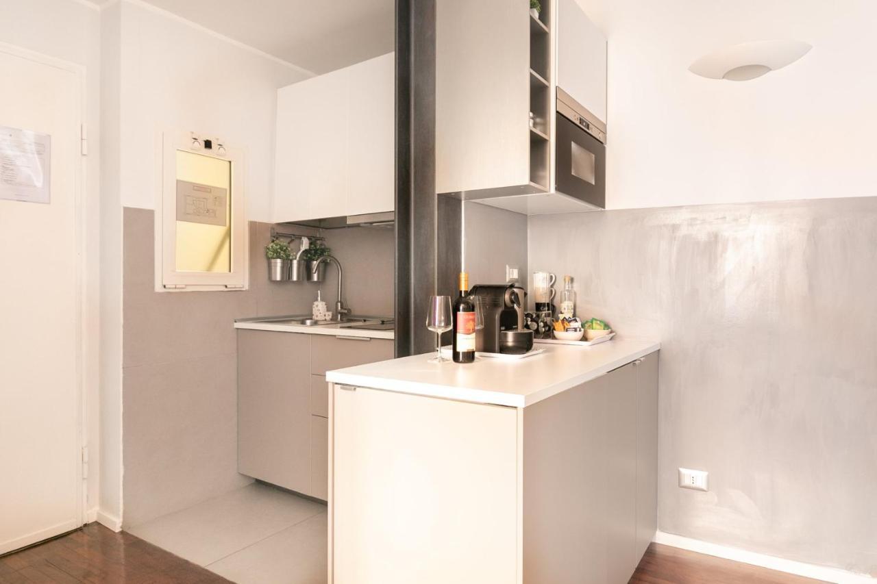 Living Rhome - Condotti Apartment Рим Екстер'єр фото